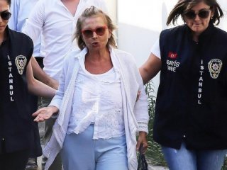 Nazlı Ilıcak hakkında "casusluk" davası açıldı