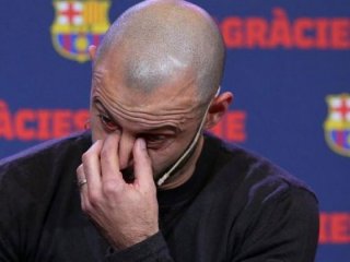 Gözyaşlarıyla Barcelona'ya veda etti!