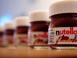 Nutella için birbirlerini ezdiler