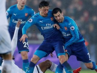Carvalhal'in takımı Arsenal'i dağıttı