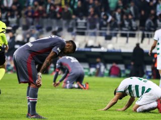 Zirve yarışında Beşiktaş'a Bursa çelmesi!