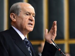 Bahçeli'den genelge: Hem 'rabia' hem 'bozkurt' olmaz