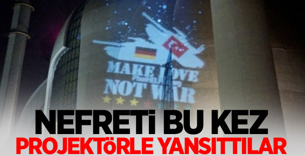 Nefreti bu kez projektörle yansıttılar