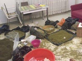 Polis'in baskın yaptığı evde bulundu!
