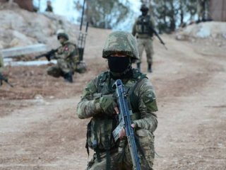 Tek mermi atmadan tepeyi aldılar