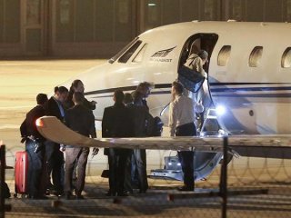 Tahliye edilen Deniz Yücel, Almanya'ya gitti