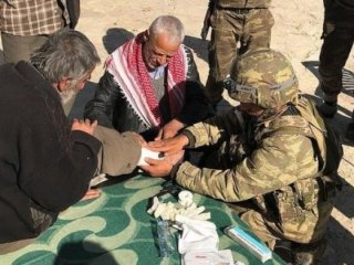 Yaralarını Türk komandolar sardı!