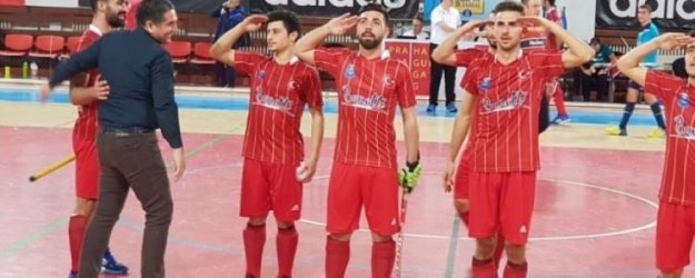Türk takımı Avrupa'yı salladı! Şehitlere hediye...