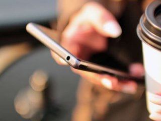 Akıllı telefon satışları 10 yıldır ilk kez düştü!