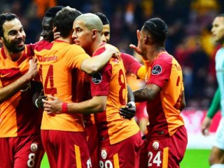 Aslan evinde kral! Gol yağmuru...