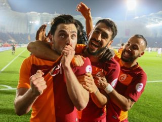 Cimbom finale göz kırptı!