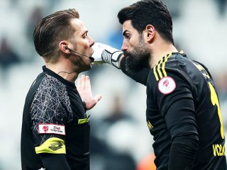 Volkan Demirel derbide çıldırdı! O anlar...