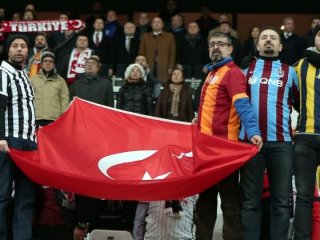 Şehitlerimiz için saygı duruşu kararı