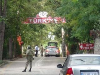 Türkiye sınırını geçen Yunan askerleri yakalandı!