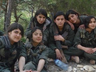 Ele geçirilen hafıza kartlarından "çocuk" çıktı!