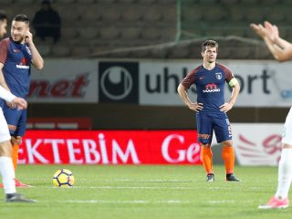 Başakşehir dağıldı! Zirve yolunda ağır darbe