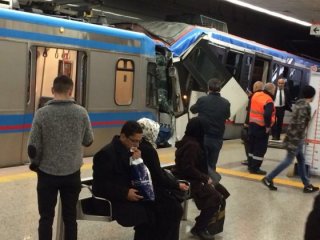 İstanbul'da tramvaylar çarpıştı! Yaralılar var