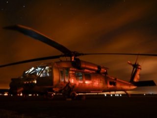 ABD askerlerini taşıyan helikopter düştü