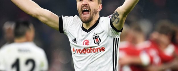 Beşiktaş'tan Caner Erkin'e ceza