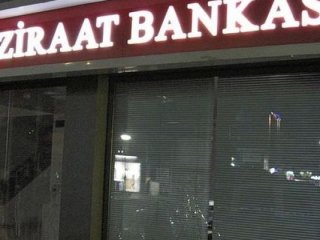 Yunanistan'da Ziraat Bankası'na saldırı