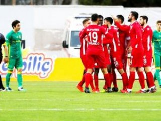 Fenerbahçe'yi dağıttılar! Tarihi fark...