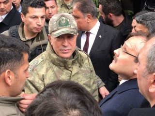 Akar: Çocuk sesi gelince 15 gün bekledik