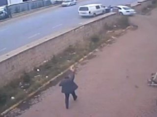 FETÖ firarisi dehşet saçtı! Polis ölümden döndü
