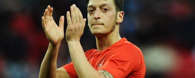 Mesut'tan sonra Arsenal'e 2 Türk daha!