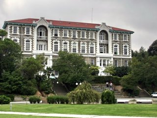 Boğaziçi Üniversitesi'nde mail skandalı!