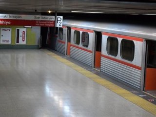 Ankara'da metro kazası! Seferler durdu
