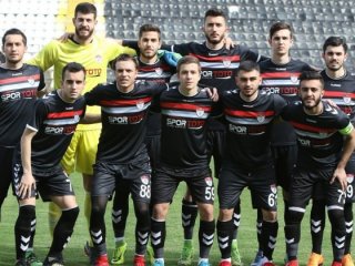 Tarihi fark! 8-1 yenilip ligden düştüler!