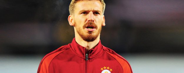 Dünya devi Serdar Aziz'e talip oldu!