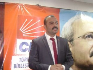 İyice zıvanadan çıktılar! CHP’li isimden sanatçılara ağır hakaretler