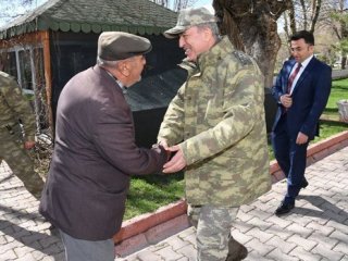Hulusi Akar 20 yıl sonra gidip onu buldu!