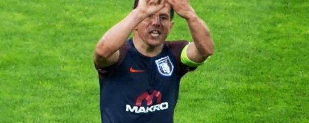 Emre Belözoğlu'nun çok konuşulan hareketi!