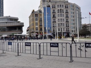 Taksim'de CHP gerginliği! Polis izin vermedi