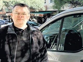 CIA ajanı papaz’dan mahkemede oscarlık oyun!