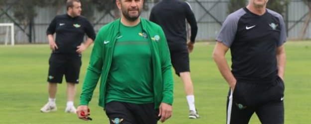 Akhisarspor Galatasaray'a kilitlendi