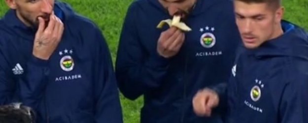 Olaylar sırasında muz yiyen Hasan Ali'den açıklama