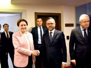 Akşener'e dikkat çeken ziyaret