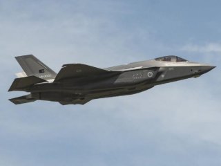 Türk F-35’i ilk uçuşunu yaptı