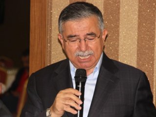 Bakan Yılmaz gözyaşlarını tutumadı