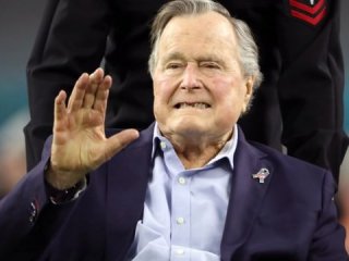 George H.W. Bush hastaneye kaldırıldı