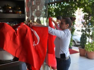 HDP'ye "Türk bayraklı" tepki