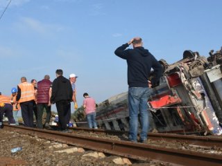 Tren kazasında ölenlerin isimleri belli oldu