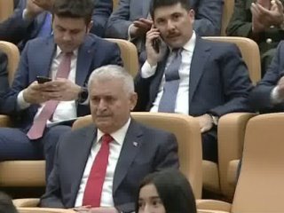 Başkan Erdoğan'dan Yıldırım'a şeref madalyası