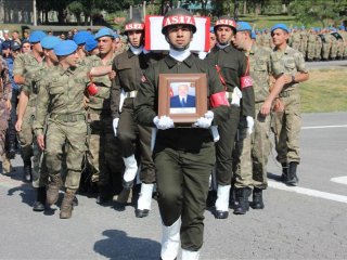 Hakkari'de şehit korucu için tören düzenlendi