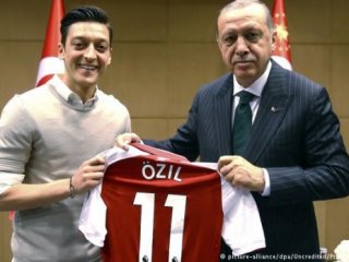 Erdoğan'dan Mesut Özil yorumu!