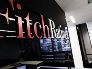 Fitch, Yunanistan'ın kredi notunu yükseltti