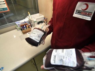 Türk Kızılayına 4 saat içerisinde 200 ünite kan bağışı yapıldı
